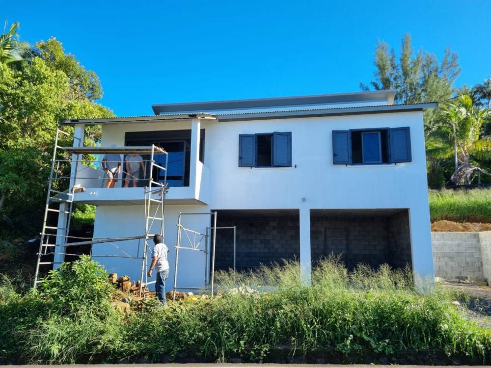 maison-contemporaine-toit-plat-la-reunion